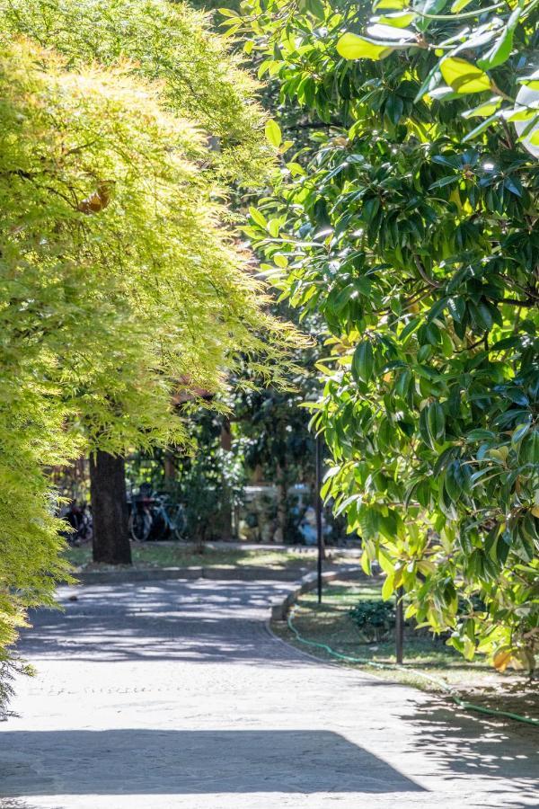 City Centre Apartment - 10 Minutes To Duomo - Free Wifi E Netflix Milan Luaran gambar
